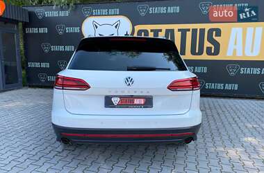Внедорожник / Кроссовер Volkswagen Touareg 2019 в 