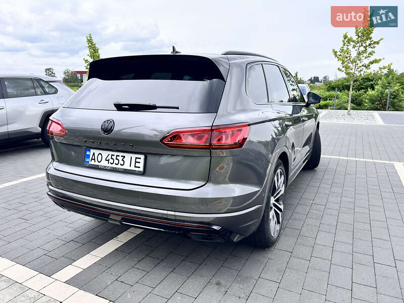 Позашляховик / Кросовер Volkswagen Touareg 2019 в Мукачевому
