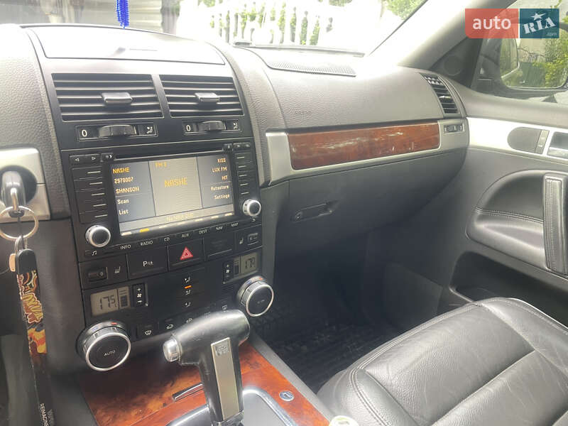 Позашляховик / Кросовер Volkswagen Touareg 2006 в Львові