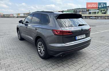 Внедорожник / Кроссовер Volkswagen Touareg 2018 в 