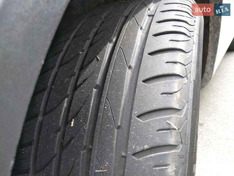 Внедорожник / Кроссовер Volkswagen Touareg 2012 в Киеве фото 21 Внедорожник / Кроссовер Volkswagen Touareg 2012 в Киеве