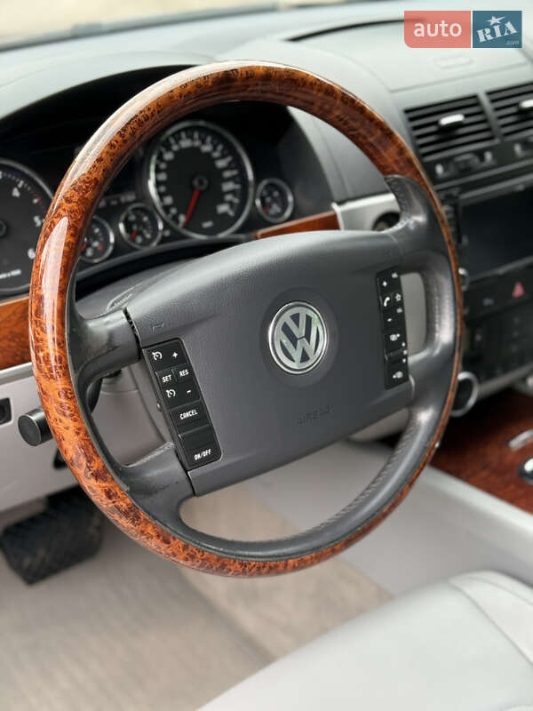 Внедорожник / Кроссовер Volkswagen Touareg 2008 в Луцке
