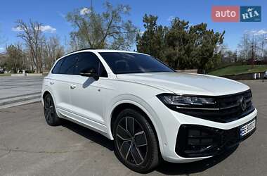 Позашляховик / Кросовер Volkswagen Touareg 2024 в Миколаєві