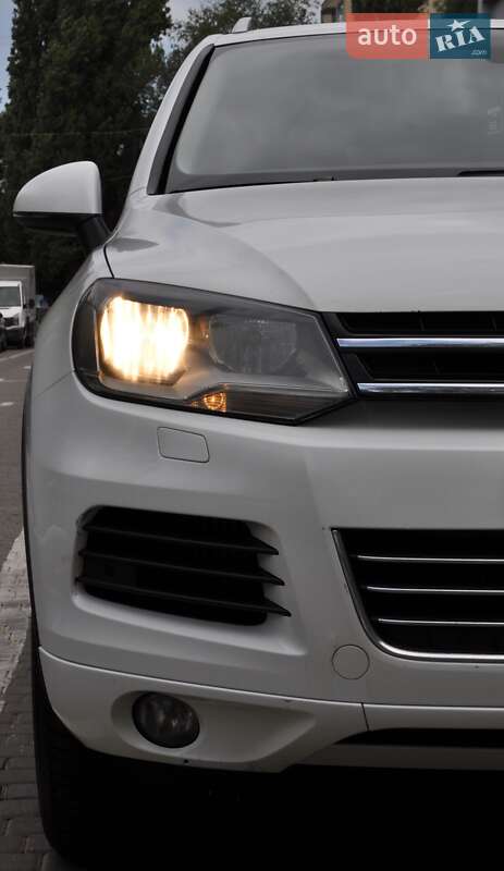 Внедорожник / Кроссовер Volkswagen Touareg 2013 в Одессе