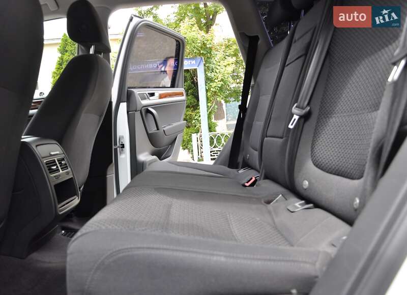 Внедорожник / Кроссовер Volkswagen Touareg 2013 в Одессе