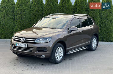 Внедорожник / Кроссовер Volkswagen Touareg 2012 в Черкассах