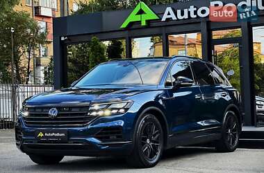 Позашляховик / Кросовер Volkswagen Touareg 2019 в Києві