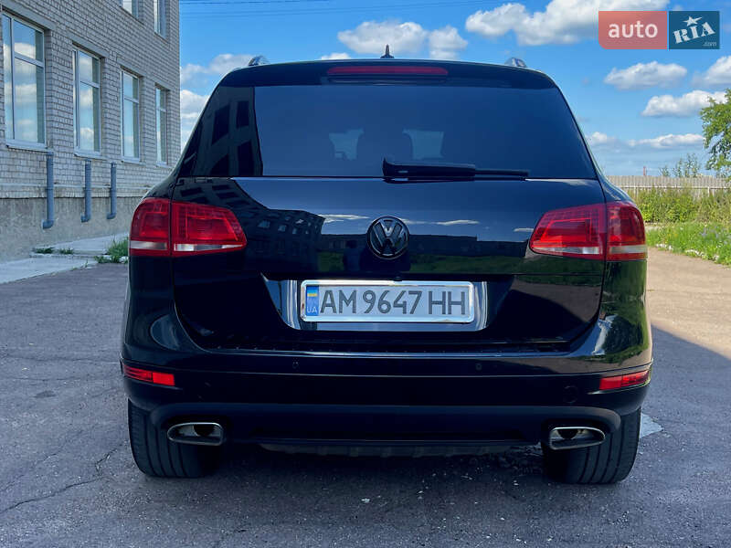 Позашляховик / Кросовер Volkswagen Touareg 2012 в Бердичеві