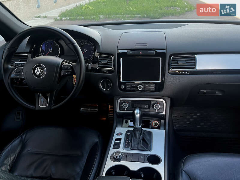 Позашляховик / Кросовер Volkswagen Touareg 2012 в Бердичеві