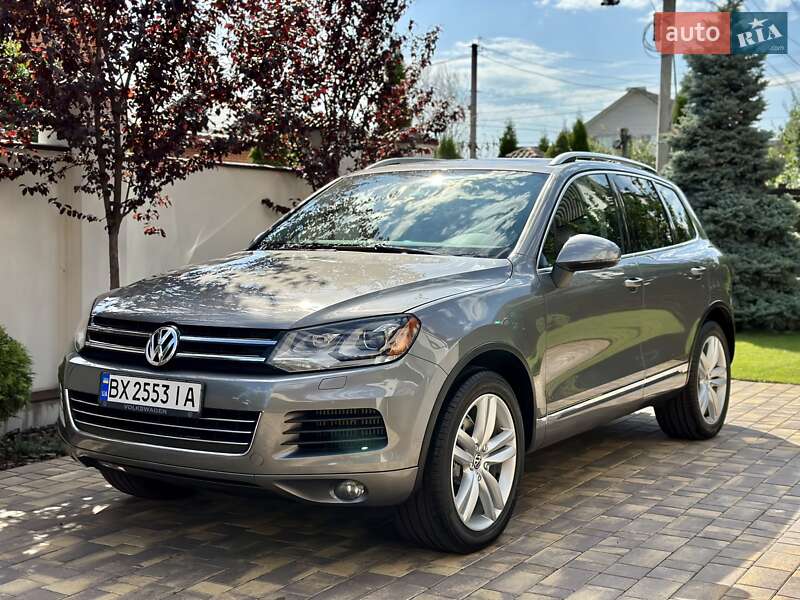 Позашляховик / Кросовер Volkswagen Touareg 2014 в Вінниці