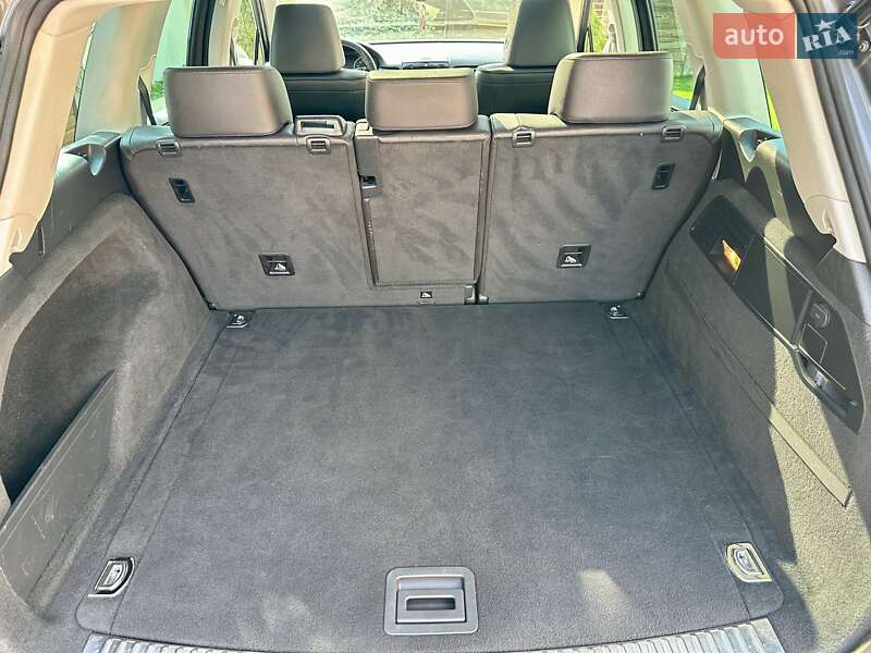 Позашляховик / Кросовер Volkswagen Touareg 2014 в Вінниці