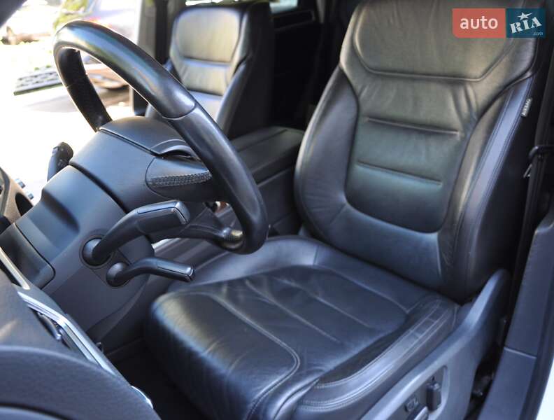 Внедорожник / Кроссовер Volkswagen Touareg 2016 в Одессе