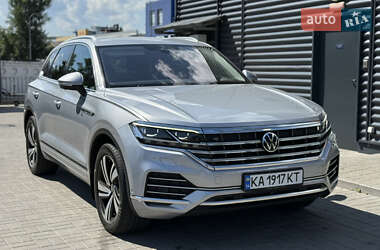 Позашляховик / Кросовер Volkswagen Touareg 2020 в Києві