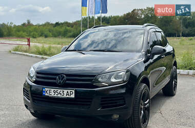 Внедорожник / Кроссовер Volkswagen Touareg 2012 в Днепре