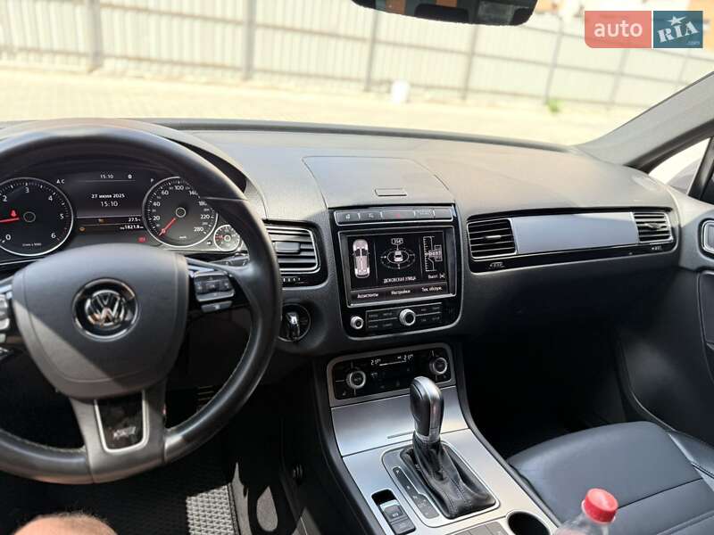 Внедорожник / Кроссовер Volkswagen Touareg 2016 в Одессе