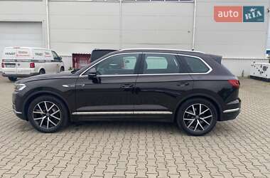 Позашляховик / Кросовер Volkswagen Touareg 2021 в Калинівці