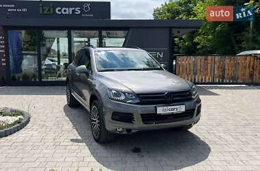 Внедорожник / Кроссовер Volkswagen Touareg 2012 в Львове