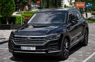 Внедорожник / Кроссовер Volkswagen Touareg 2020 в Ужгороде