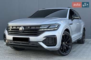 Позашляховик / Кросовер Volkswagen Touareg 2021 в Луцьку