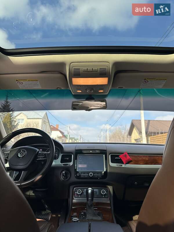 Позашляховик / Кросовер Volkswagen Touareg 2012 в Кропивницькому