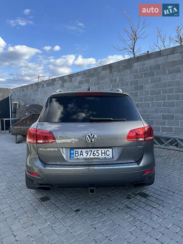 Позашляховик / Кросовер Volkswagen Touareg 2012 в Кропивницькому