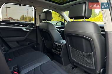 Внедорожник / Кроссовер Volkswagen Touareg 2022 в 