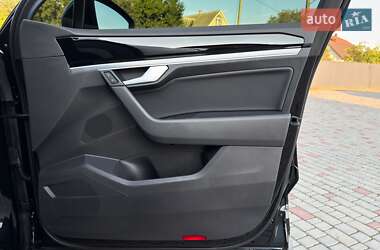 Внедорожник / Кроссовер Volkswagen Touareg 2022 в 