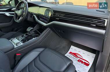 Внедорожник / Кроссовер Volkswagen Touareg 2022 в 