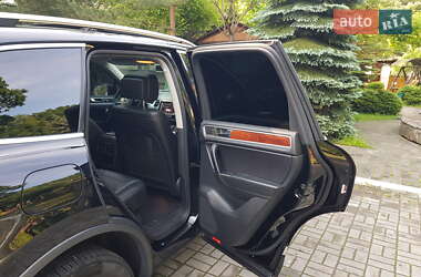 Внедорожник / Кроссовер Volkswagen Touareg 2011 в 