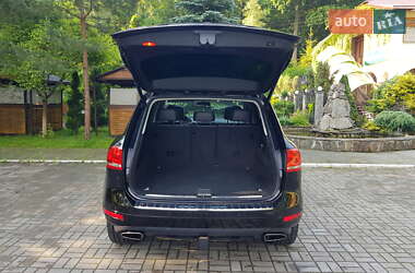 Внедорожник / Кроссовер Volkswagen Touareg 2011 в 