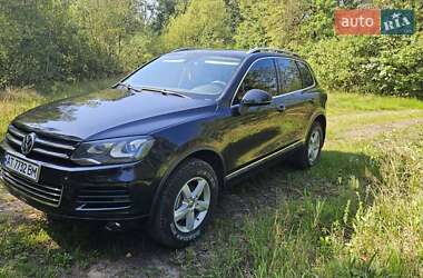 Внедорожник / Кроссовер Volkswagen Touareg 2013 в Калуше
