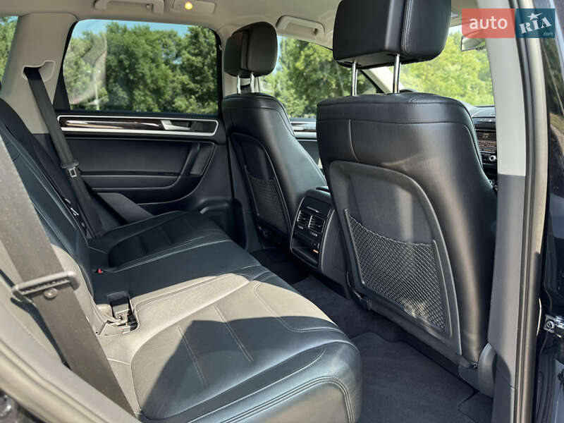 Позашляховик / Кросовер Volkswagen Touareg 2012 в Олександрії фото 28 Позашляховик / Кросовер Volkswagen Touareg 2012 в Олександрії