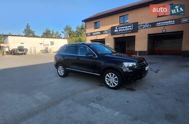 Позашляховик / Кросовер Volkswagen Touareg 2011 в Ірпені