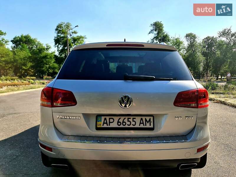Позашляховик / Кросовер Volkswagen Touareg 2013 в Києві