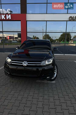 Внедорожник / Кроссовер Volkswagen Touareg 2012 в Черновцах