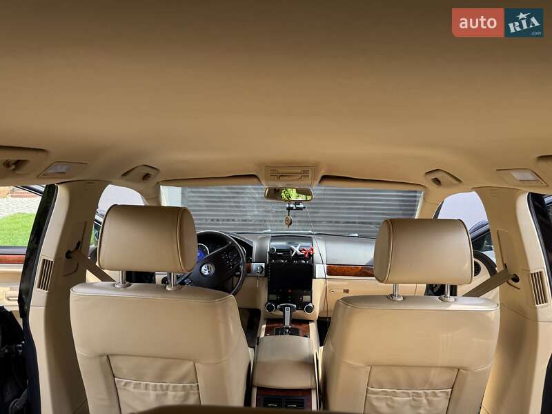 Позашляховик / Кросовер Volkswagen Touareg 2009 в Ватутіному