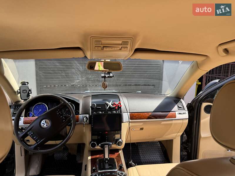 Позашляховик / Кросовер Volkswagen Touareg 2009 в Ватутіному