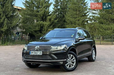 Внедорожник / Кроссовер Volkswagen Touareg 2014 в Бердичеве