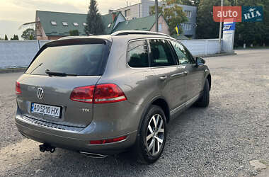 Внедорожник / Кроссовер Volkswagen Touareg 2011 в 