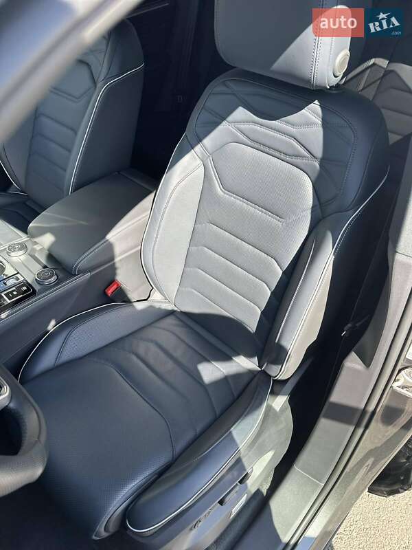 Внедорожник / Кроссовер Volkswagen Touareg 2023 в Полтаве