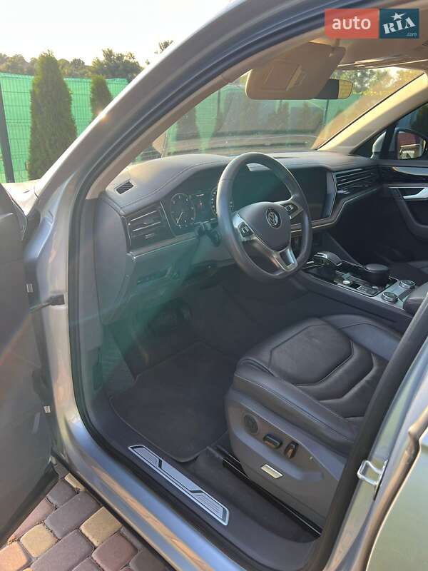 Внедорожник / Кроссовер Volkswagen Touareg 2018 в Кропивницком