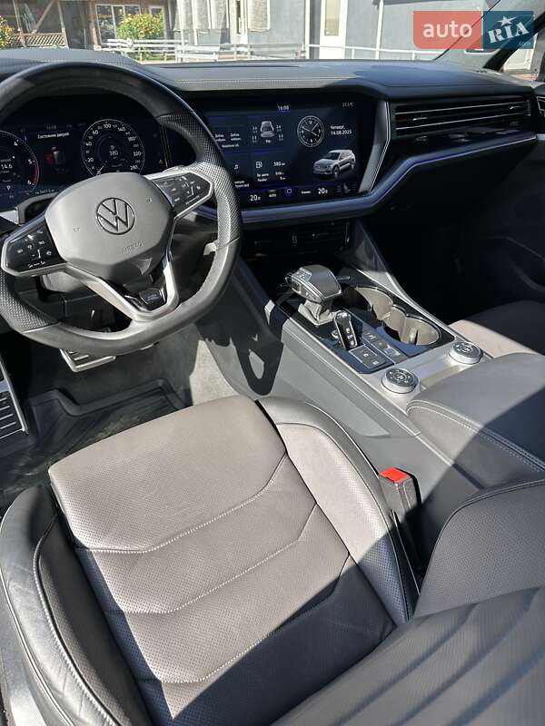 Внедорожник / Кроссовер Volkswagen Touareg 2023 в Киеве