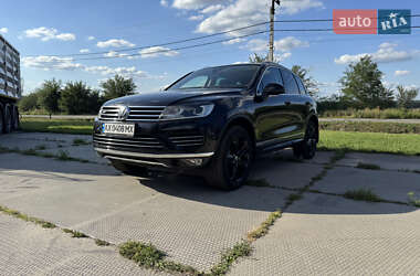 Позашляховик / Кросовер Volkswagen Touareg 2016 в Харкові