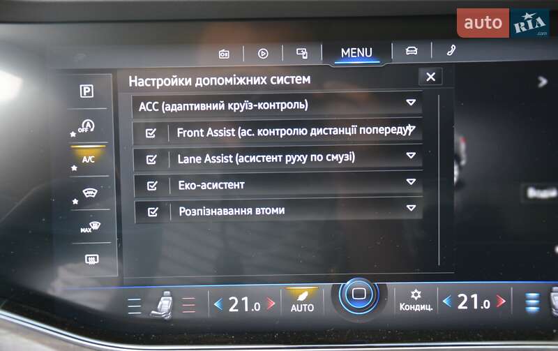 Внедорожник / Кроссовер Volkswagen Touareg 2019 в Киеве