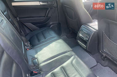 Внедорожник / Кроссовер Volkswagen Touareg 2011 в 