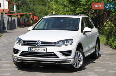 Внедорожник / Кроссовер Volkswagen Touareg 2012 в Львове