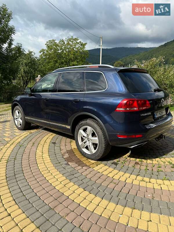 Внедорожник / Кроссовер Volkswagen Touareg 2011 в Ивано-Франковске