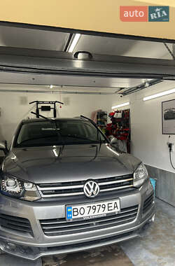 Внедорожник / Кроссовер Volkswagen Touareg 2013 в 