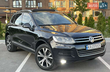 Внедорожник / Кроссовер Volkswagen Touareg 2011 в Чернигове
