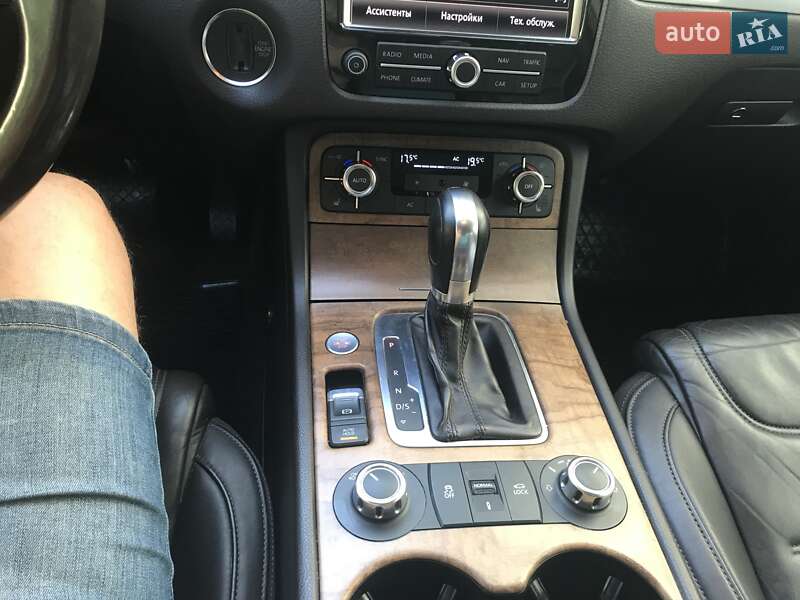 Позашляховик / Кросовер Volkswagen Touareg 2013 в Ужгороді фото 5 Позашляховик / Кросовер Volkswagen Touareg 2013 в Ужгороді